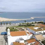 Unique Central Townhouse, Close To The Beach