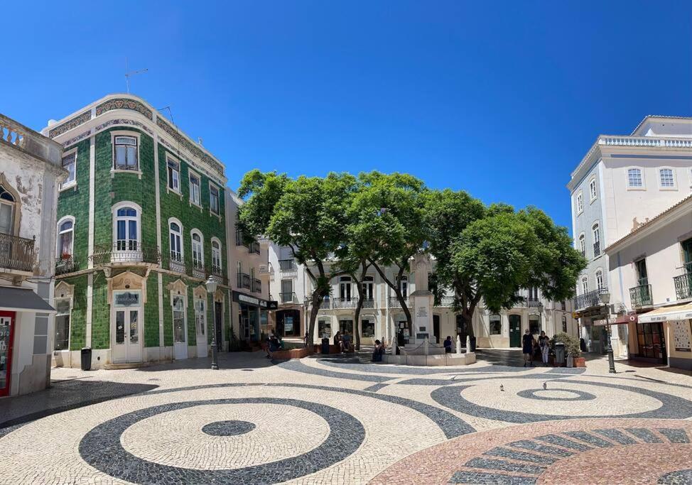 Unique Townhouse, Close To The *
