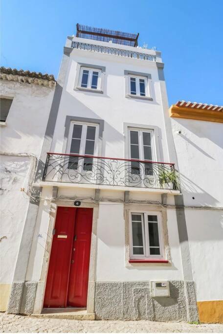 Unique Townhouse, Close To The *